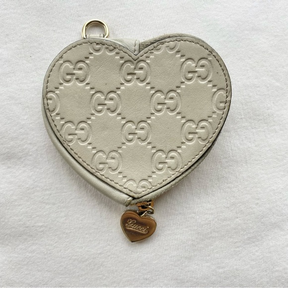 Gucci monogrammed heart coin purse authentic - Picture 3 of 5